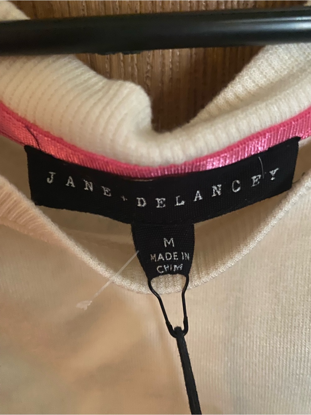 Jane & Delancey cream long sleeve top w/ a gold sequined "love" graphic.NWT - Picture 2 of 6